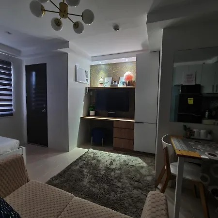 Plumera Studio With Balcony Staycation Near Mactan International Airport